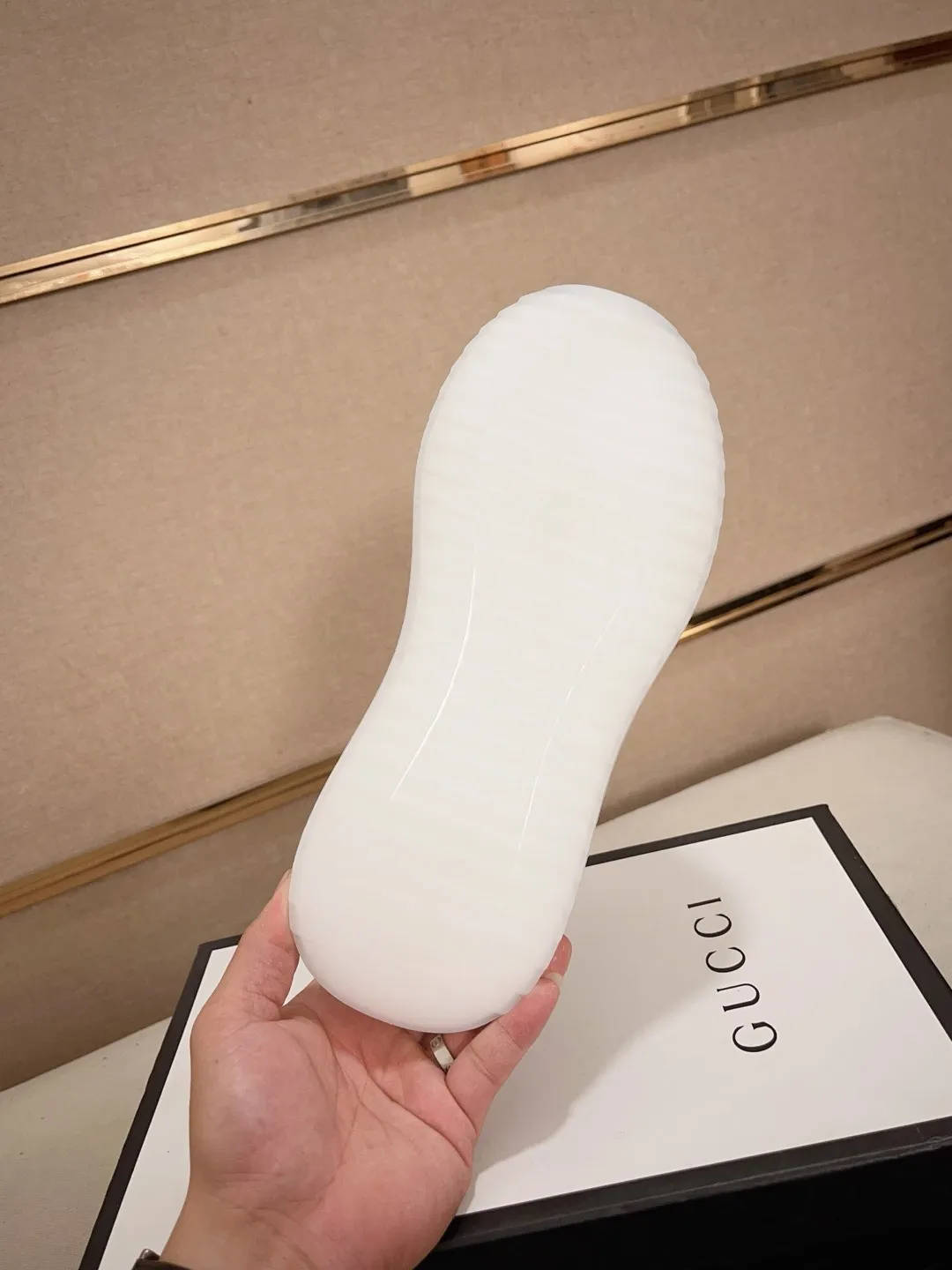 Men's men's shoes💰 462💰🇮🇹🇮🇹GUCCI🔍🔍new models are on sale at the same time at the counter. The uppers🇮🇹 are made of top-grain cowhide imported from Italy. Fully imported genuine leather lining 💪💪, completely 1⃣️ to 1⃣️ replica 🇮🇹💪💪, ⚠ sole: original sole provided by the original factory, exclusive movable molded sole super comfortable, ⚠ original factory follow-up, 🔍🔍 high quality, you can go in and out of the counter at will, welcome to compare⚠. Code number:38-44